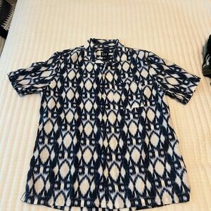 GAP Men's Blue and White Button-Up Shirt